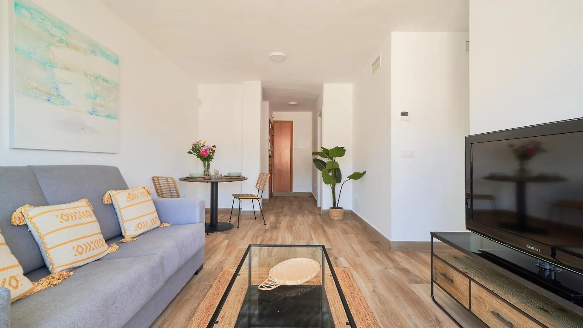 アパート Luminoso Apartamento En Primera Linea De Playa En エステポナ