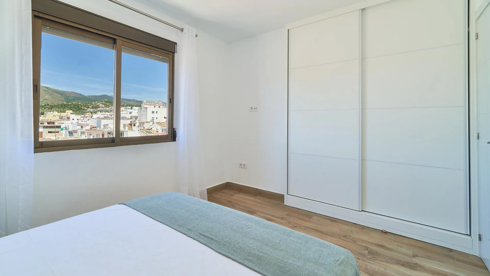 Luminoso Apartamento En Primera Linea De Playa En Εστεπόνα